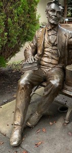 Statue of Abraham Lincoln 